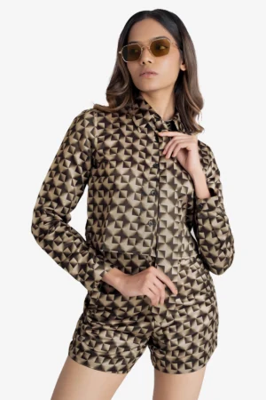 Printed coord set has crop shirt, shorts and a tie in gold and black color. Crop Shirt has full sleeves, collar, cuff and buttons at front it comes with a tie and same color shorts. Very comfortable, trendy can be styled in multiple different ways like formal wear/work wear, casual or party.